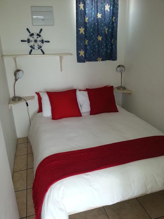 Oom Piet Accommodation Gansbaai Room photo
