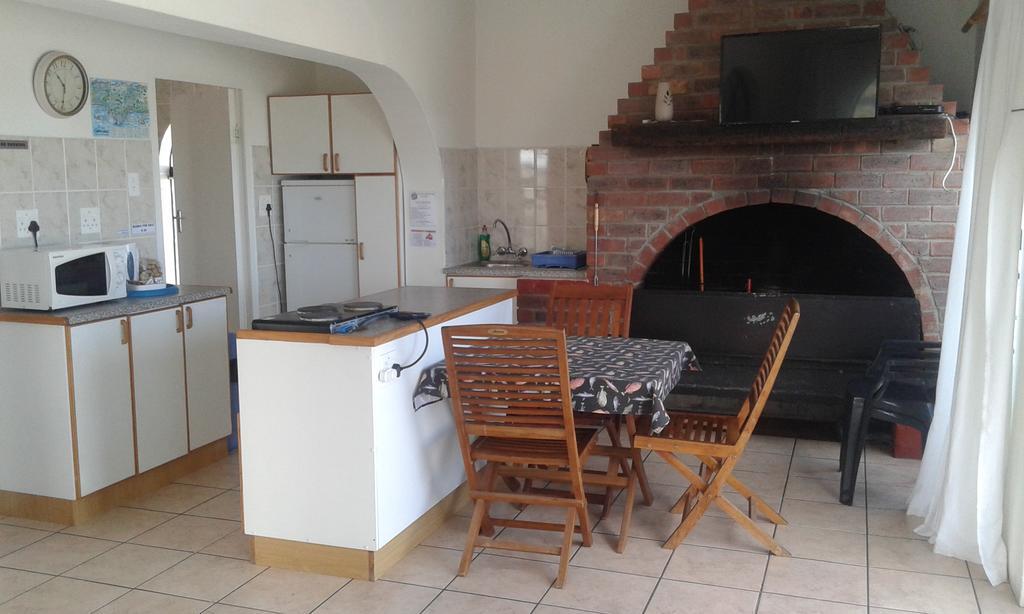 Oom Piet Accommodation Gansbaai Exterior photo