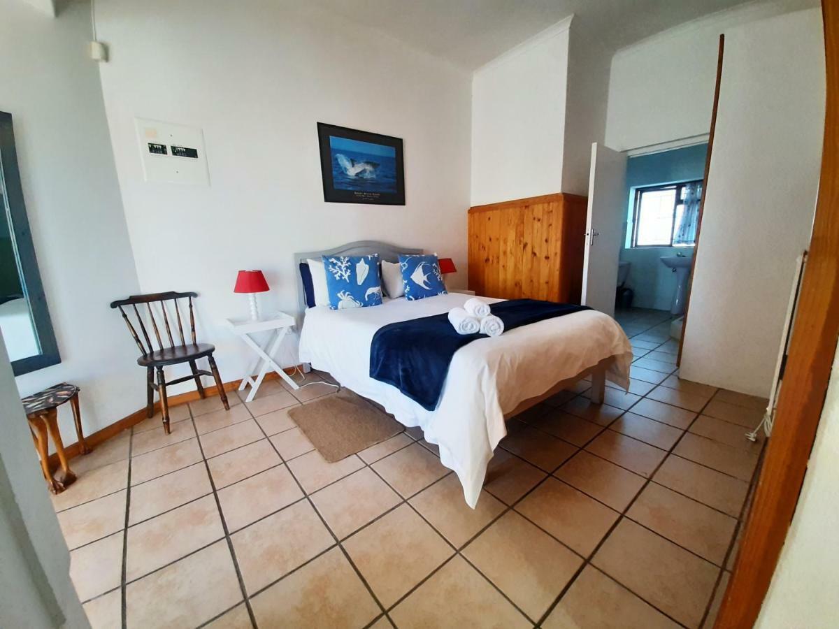 Oom Piet Accommodation Gansbaai Exterior photo